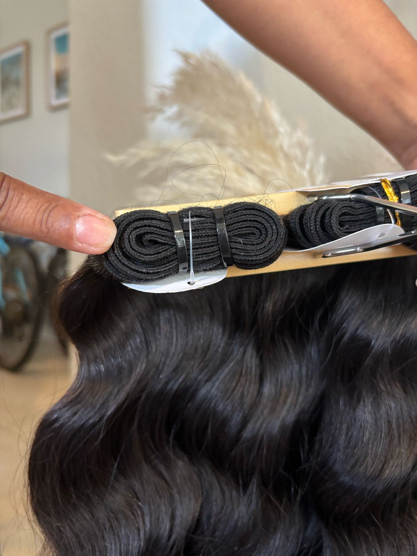 1 pack of quality wavy human hair weighing 100g